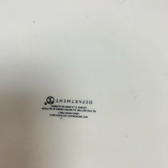 ❌SOLD❌Dept 56 Reindeer Christmas Basket Ceramic - Picture 3 of 7